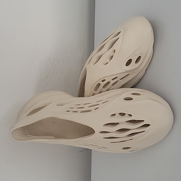 Yeezy foam runners "bone" - Picture 1 of 4